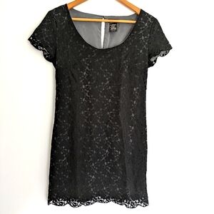 Aritzia Talula Fleetwood Lace Overlay Shift Dress Black Size Small